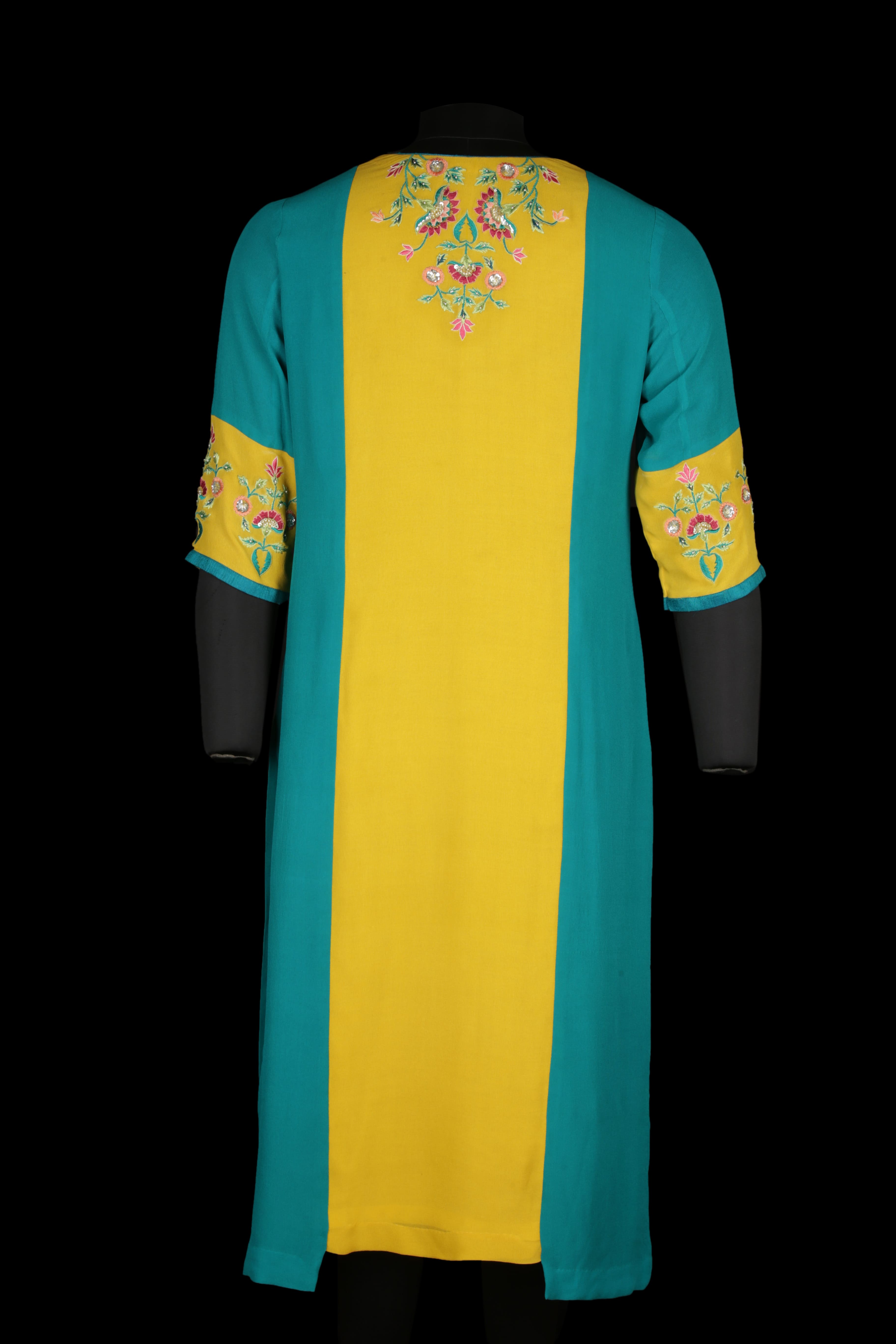 https://www.shamabahl.com/upload/kurti11.jpg