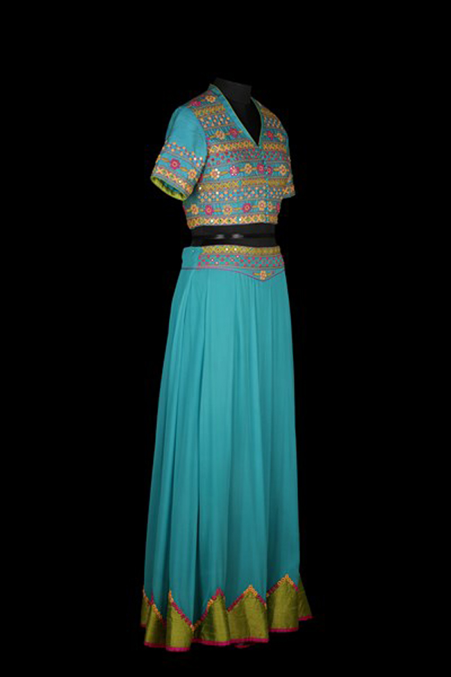 https://www.shamabahl.com/upload/lehenga14.jpg
