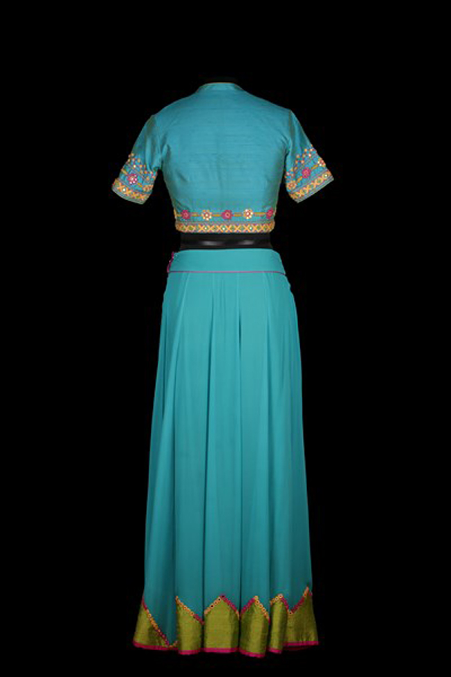 https://www.shamabahl.com/upload/lehenga24.jpg
